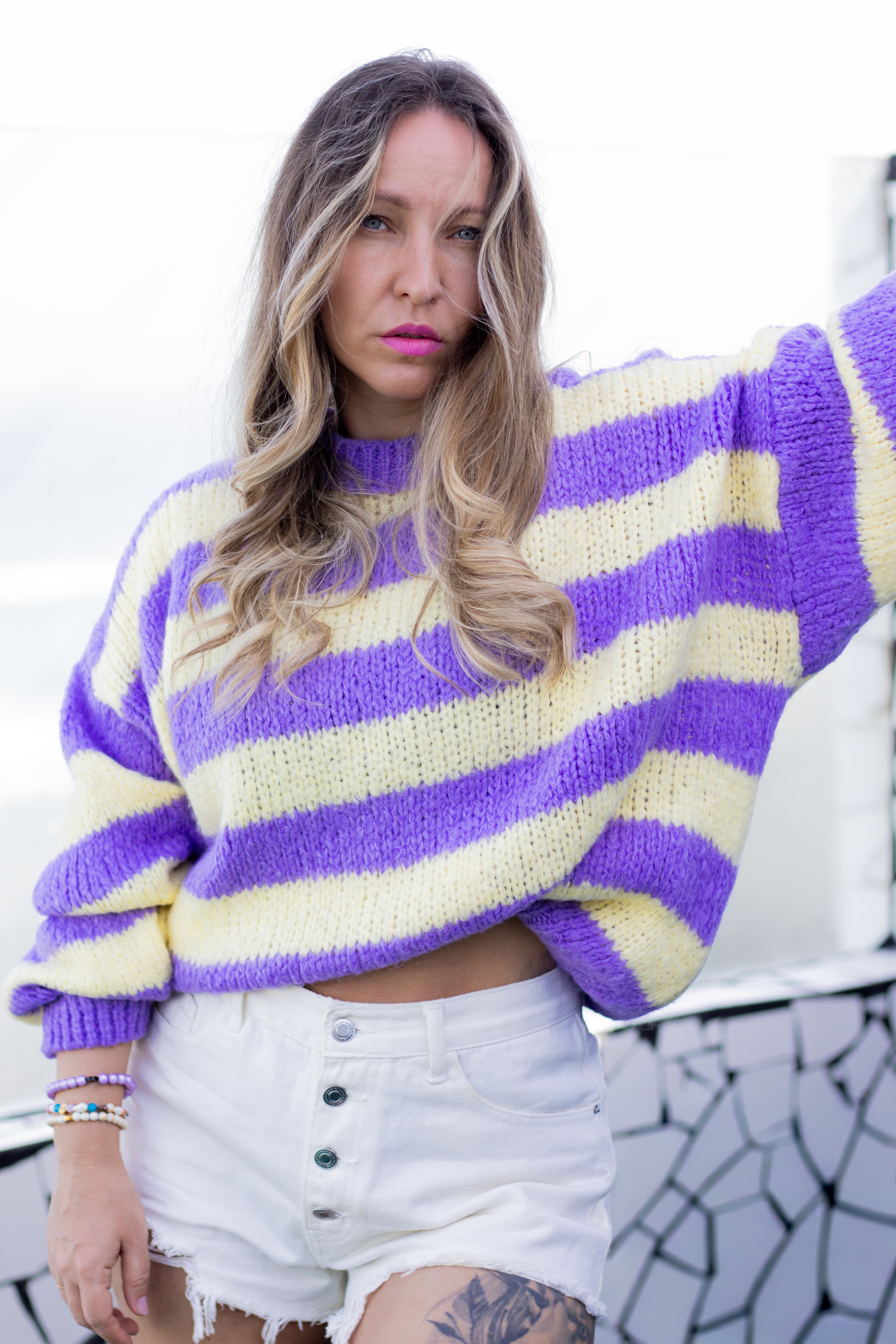 Oversize Pullover — Lila & Gelb Streifen – LACLARA mediterrane Mode