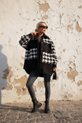 Oversized Hahnentritt Jacke – Lookbook Shot