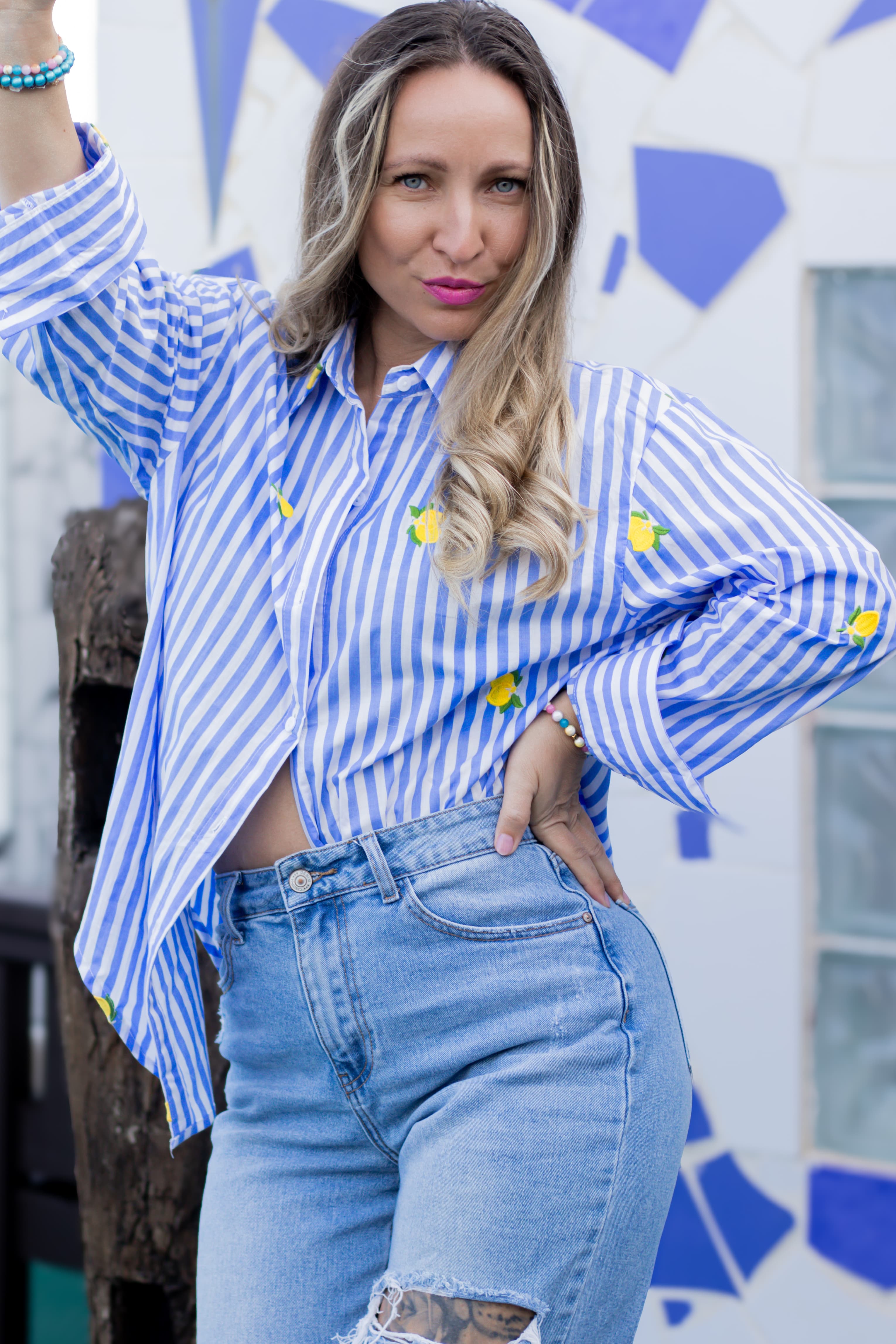 Oversize Bluse „Limone“ — Blau-Weiß & Zitronen – LACLARA mediterrane Mode