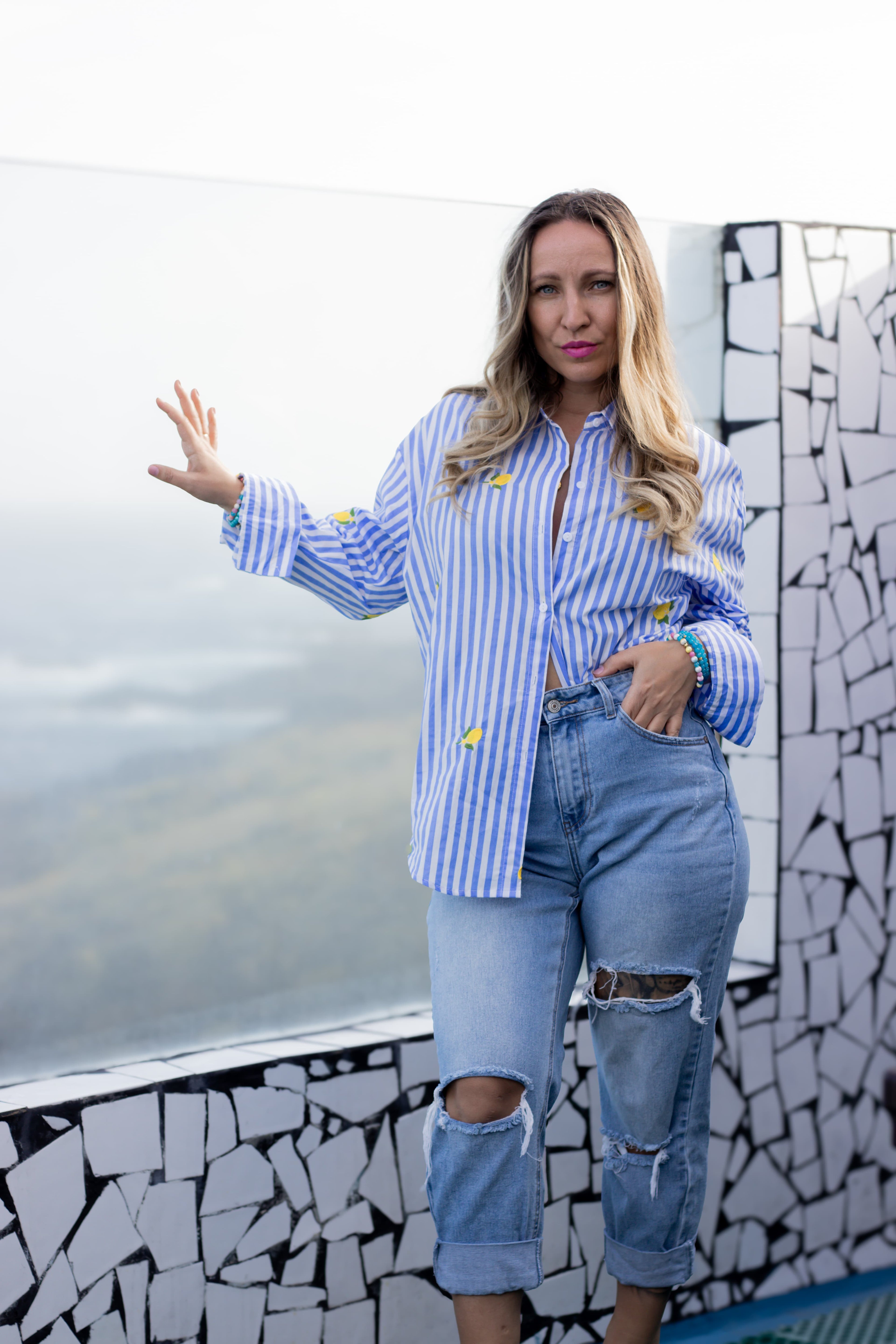 Oversize Bluse „Limone“ — Blau-Weiß & Zitronen – LACLARA mediterrane Mode