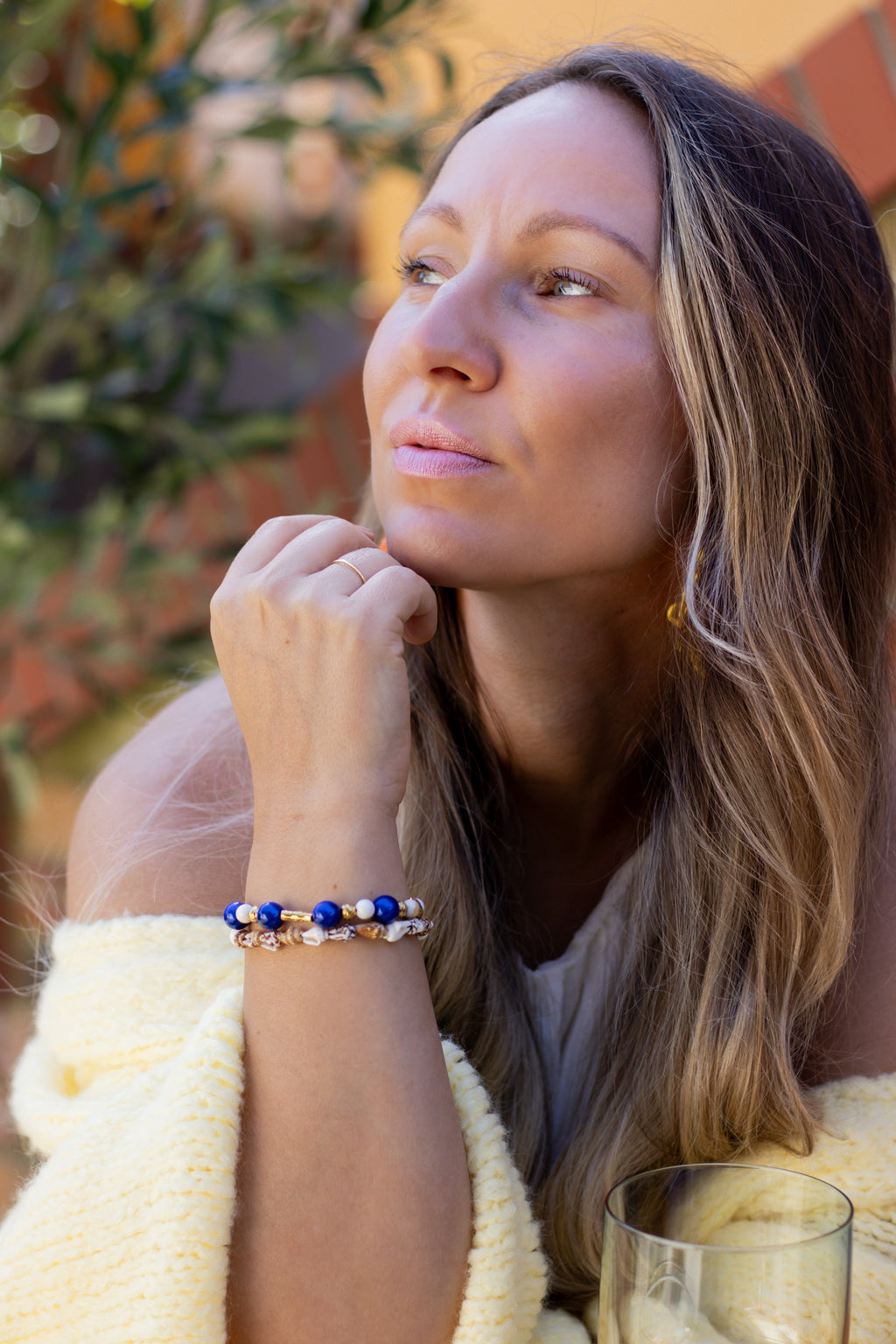Armband „Blauer Meeres-Lichtling“ — Glücksbringer Fisch – LACLARA mediterrane Mode