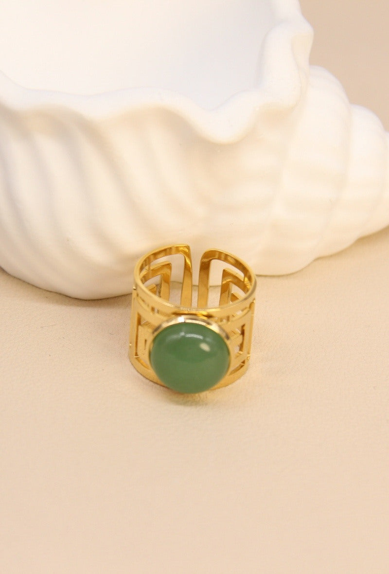 Statement Ring Gold mit grünem Stein – LACLARA mediterrane Mode