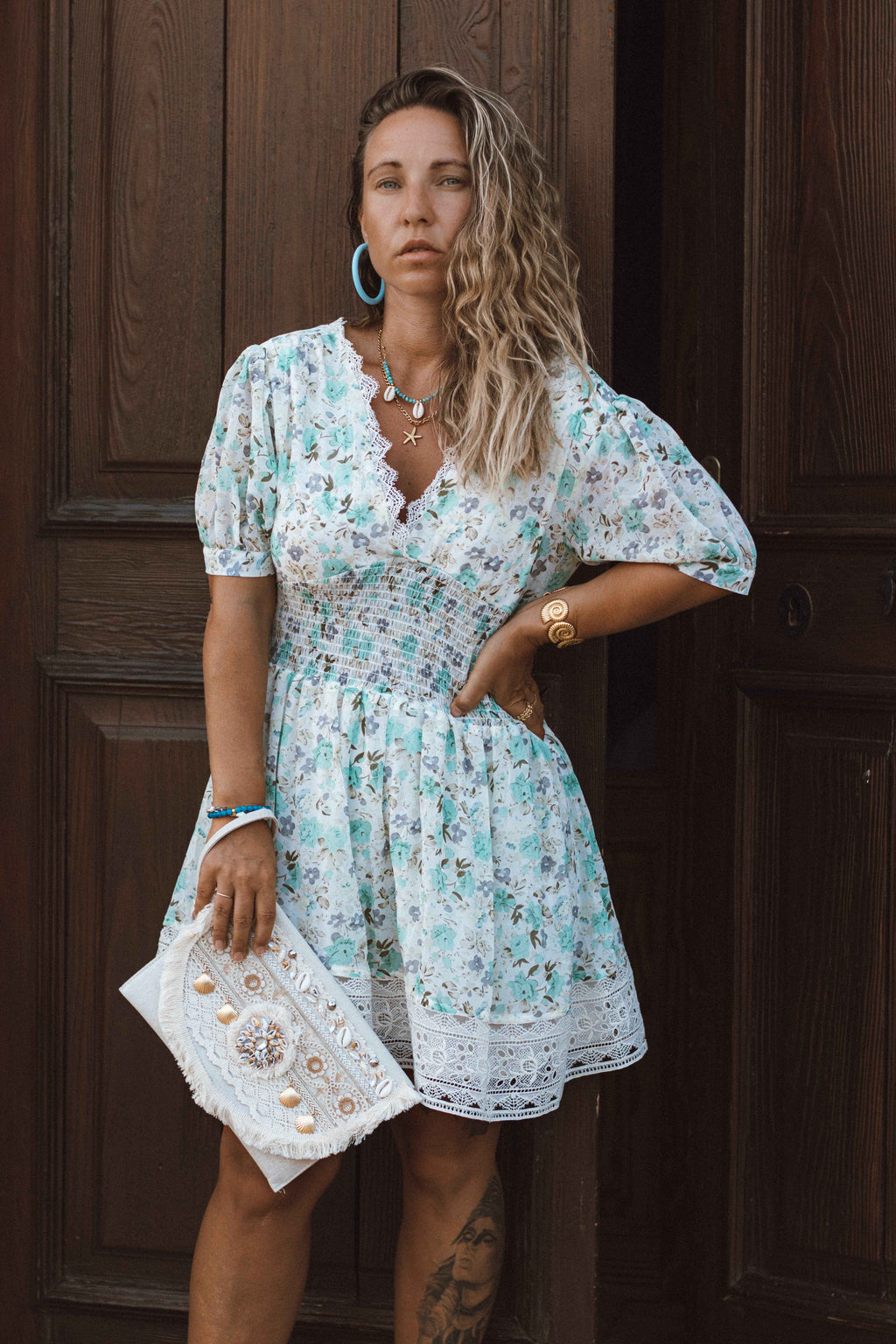 Sommerkleid mit Blumenprint & Spitze