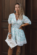 Sommerkleid mit Blumenprint & Spitze – LACLARA mediterrane Mode