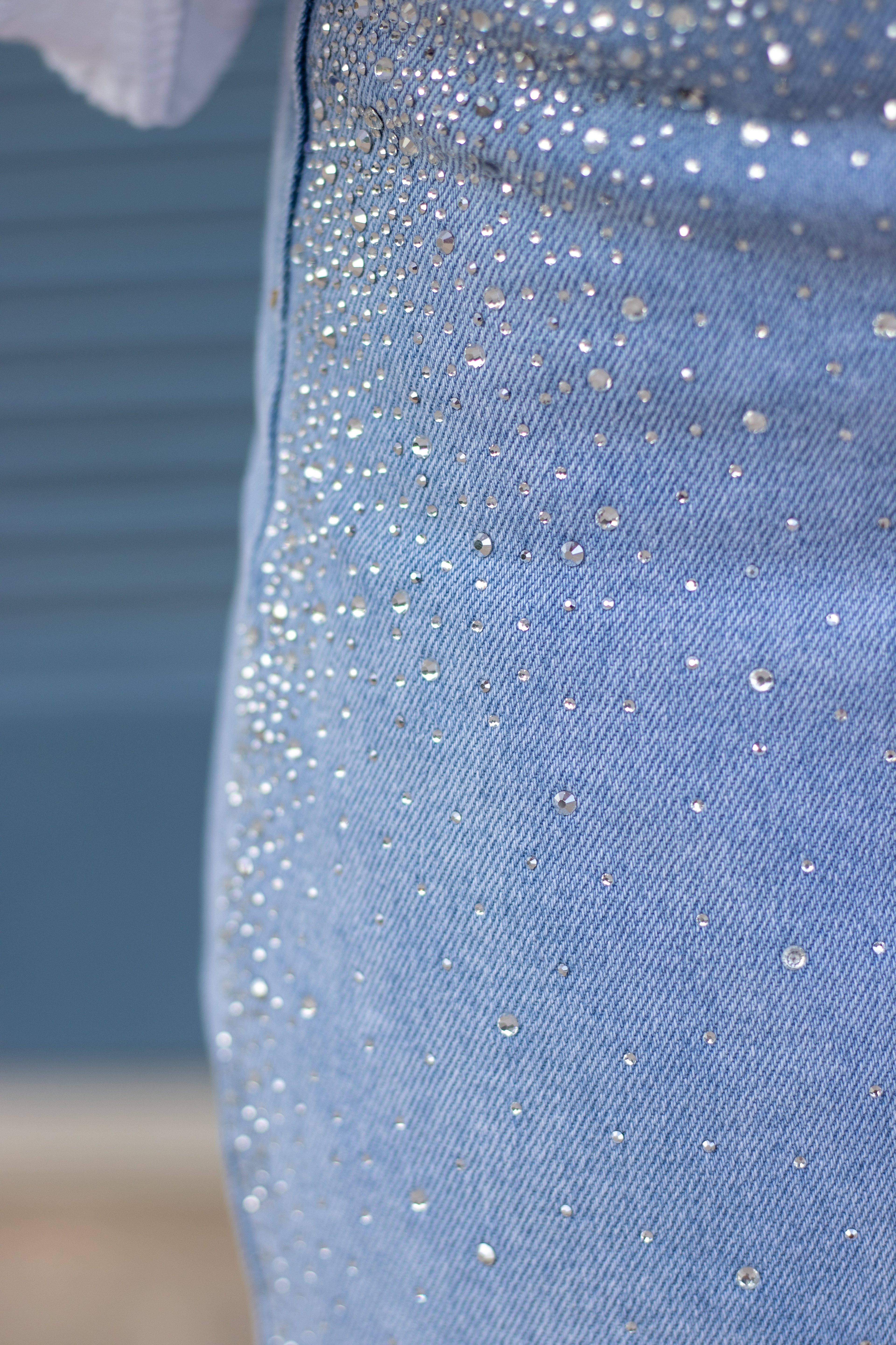 Denim Minirock mit Strass — Hellblau – LACLARA mediterrane Mode