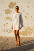 Pailletten Kleid Beige mit Trompetenärmeln und Rückenschleife – LACLARA mediterrane Mode