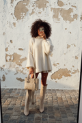 Kuscheliger Oversized Wollpullover Creme – Front mediterran